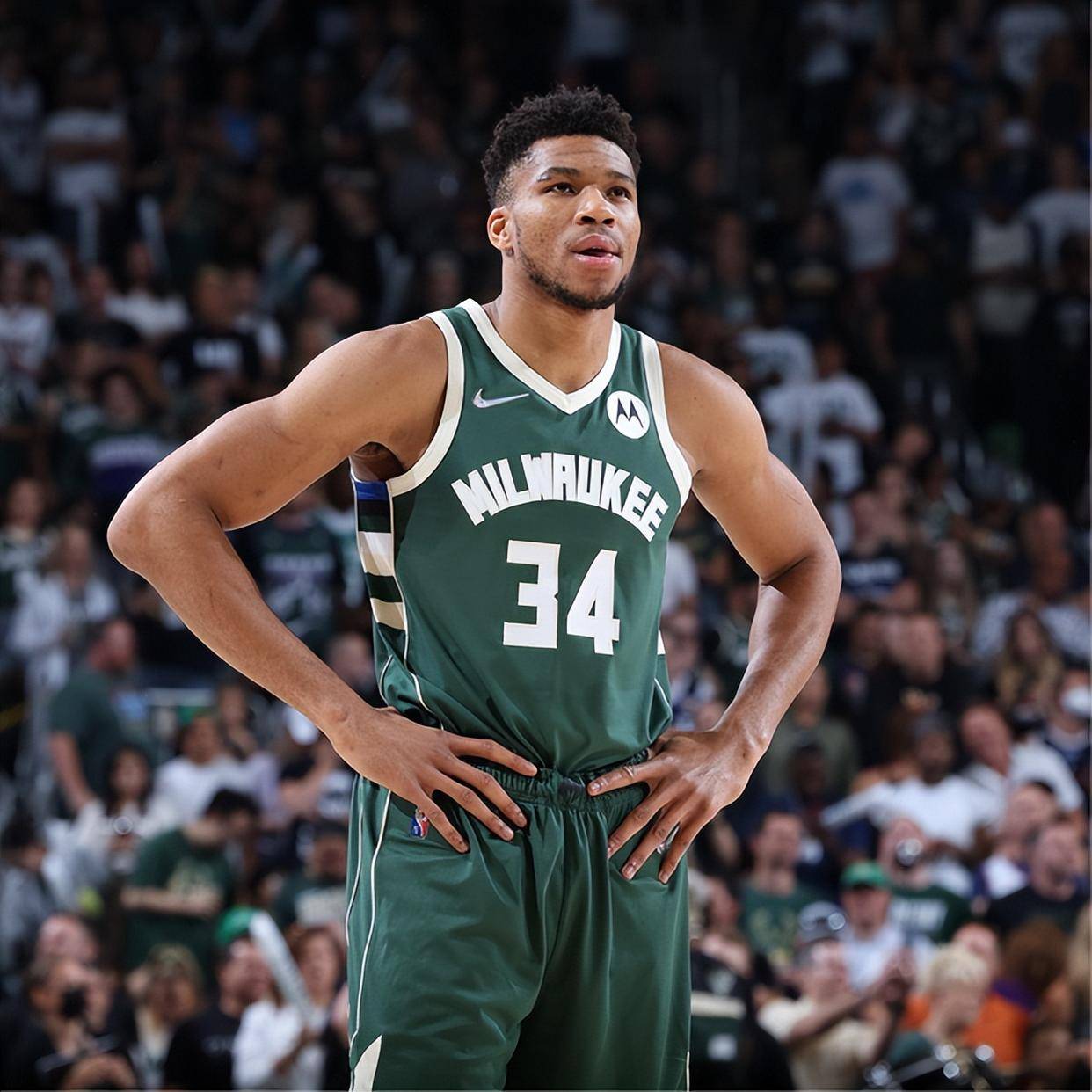 开云体育赛事直播里程碑夜!深圳男篮回应争议;NBA总决赛集结日刷纪录;信心回归;控场能力成焦点的简单介绍